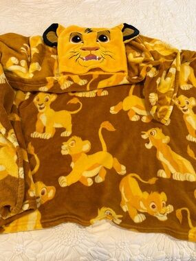 Simba Hooded Blanket